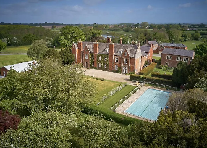 Vavasour At The Red House Estate Villa York